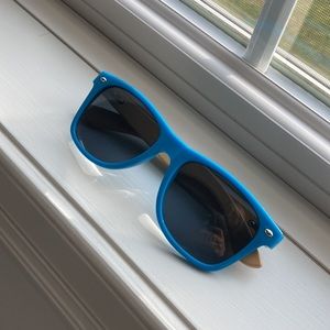 Hooters Blue Sunglasses